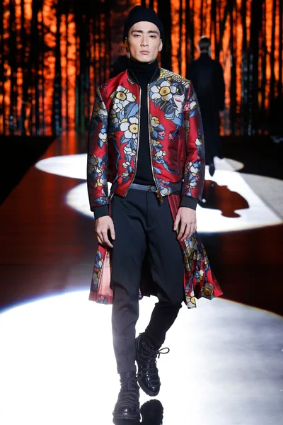 Look 13